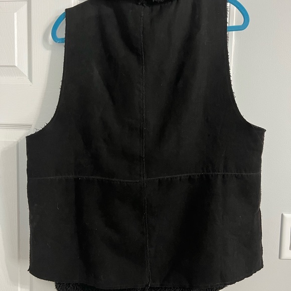 Chalet vest - Picture 2 of 5